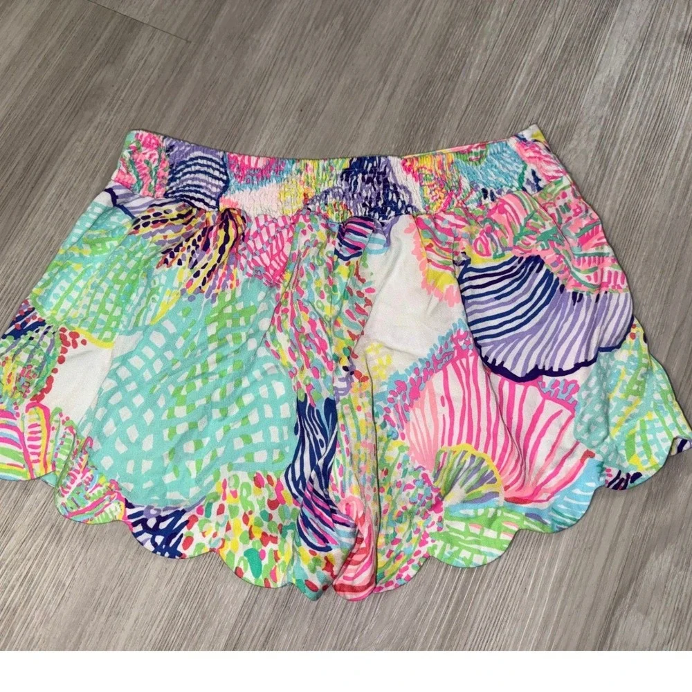 Lilly Pulitzer Callahan Scalloped Shorts Womens S Pink Green Shell Resort Preppy - Picture 4 of 10
